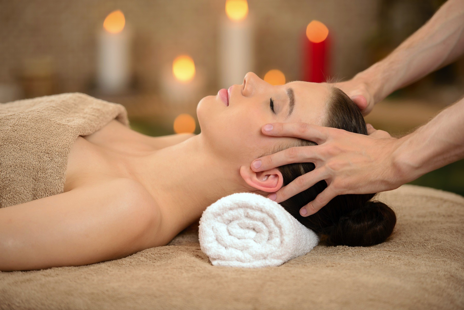 Therapeutic aromatherapy massage